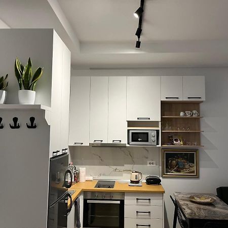 Comfy Nest Apartment- Free Parking تيرانا المظهر الخارجي الصورة