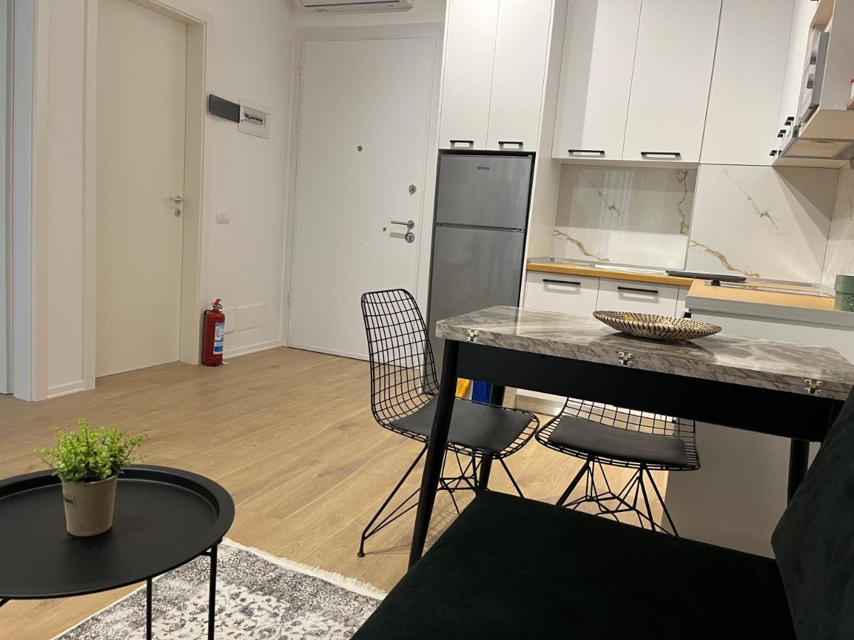 Comfy Nest Apartment- Free Parking تيرانا المظهر الخارجي الصورة